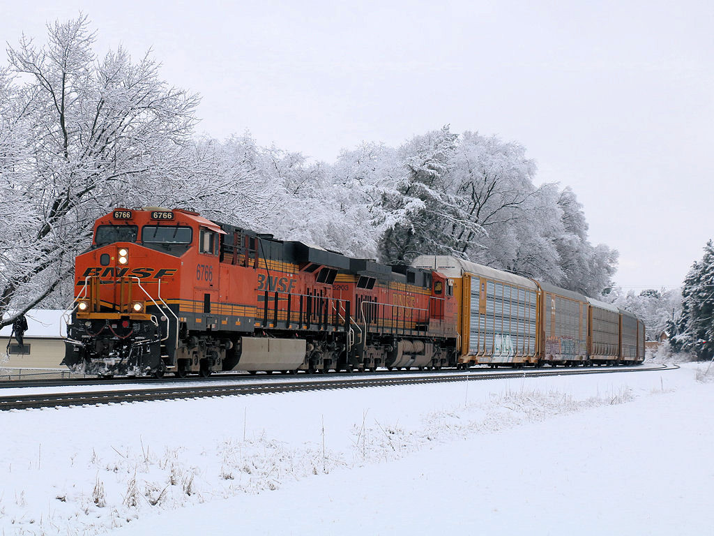 BNSF 6766